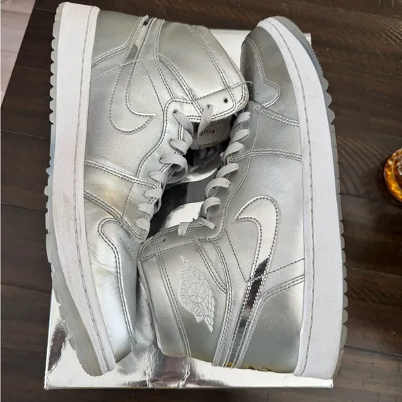 Air Jordan 1 Silver High-Top Golf