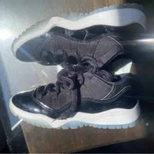 Air Jordan 11 retro Space Jam Size 1