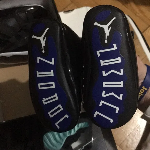Air Jordan 11 Space jams soft soles sneakers