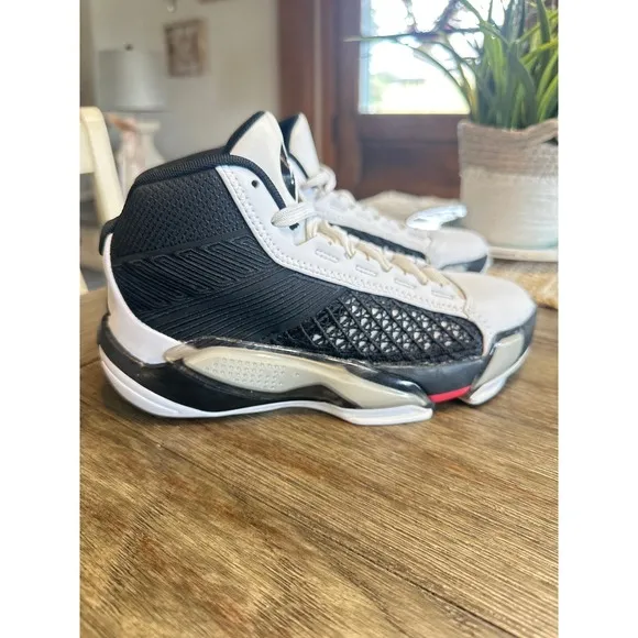 Air Jordan 38 Fundamental Basketball Shoes High Top Performance Kids Size 4Y