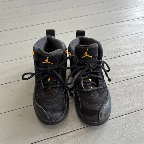 Air Jordan sneakers toddler 11C black taxi retro PS mid boys pre school street