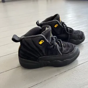 Air Jordan sneakers toddler 11C black taxi retro PS mid boys pre school street