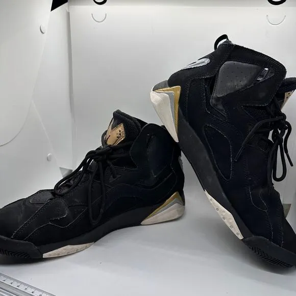 Air Jordan True Flight Basketball Shoes Black Gold Athletic‎ Sneakers Size 11
