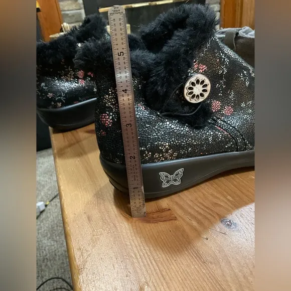 Alegria: Women “Meri Sweetie Pie” black floral ankle booties zipper on side.