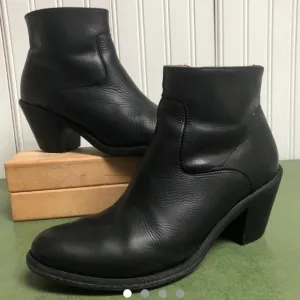 All Saints Black Leather Ankle Boots/Booties