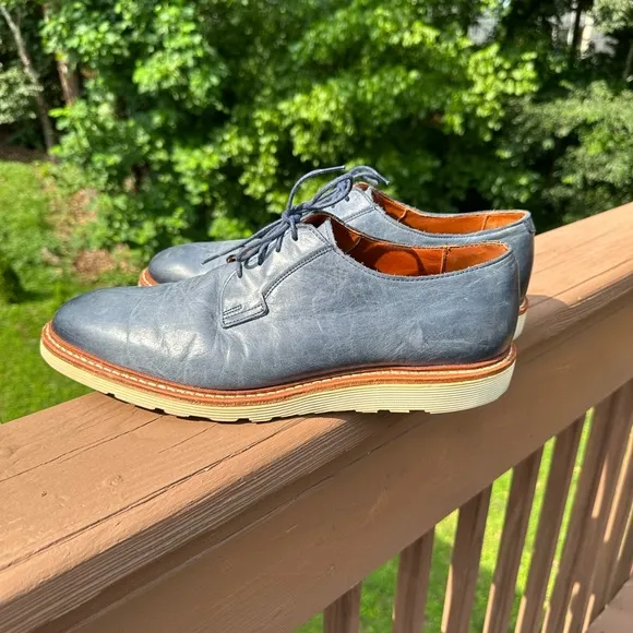 ALLEN EDMONDS Distressed Blue Leather casual/dress shoes