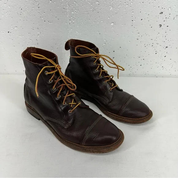 Allen Edmonds Men’s size 10 Normandy Brown Leather Cap Toe Boots