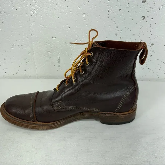 Allen Edmonds Men’s size 10 Normandy Brown Leather Cap Toe Boots