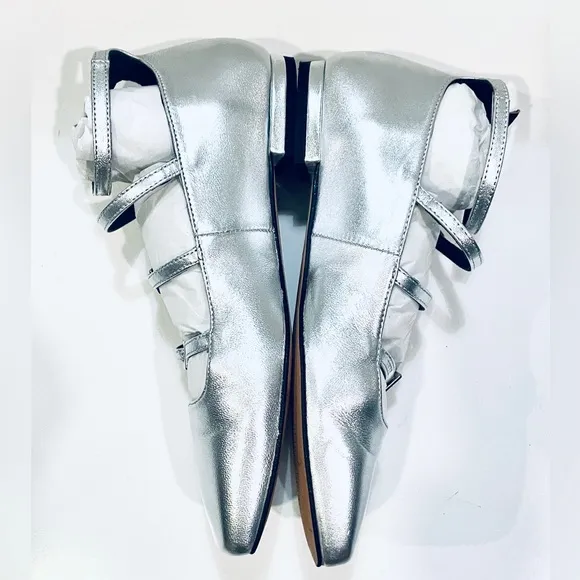 Alohas Luke Shimmer Silver Strappy Ballet Flat size 37 / 6.5