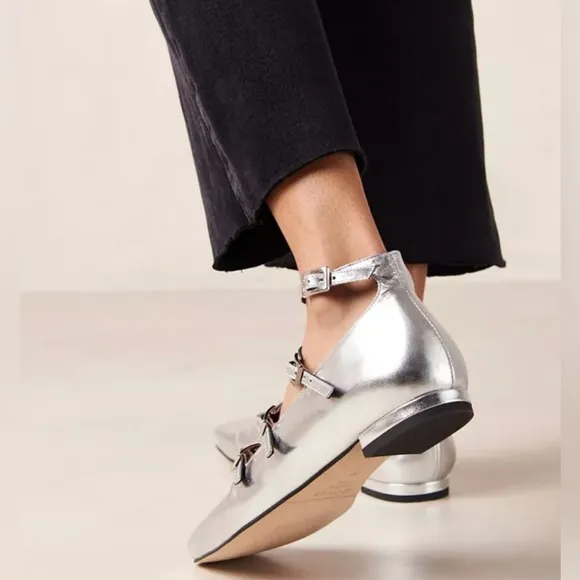 Alohas Luke Shimmer Silver Strappy Ballet Flat size 37 / 6.5