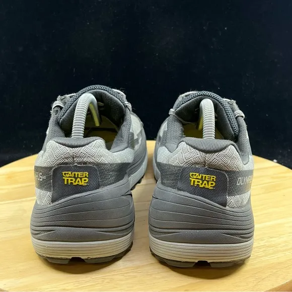 Altra Olympus 2.0 Mens Running Shoes Gray Size 9 Vibram Hiking Trail Sneakers