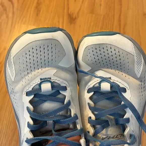 Altra Olympus 5 Running Sneakers 7