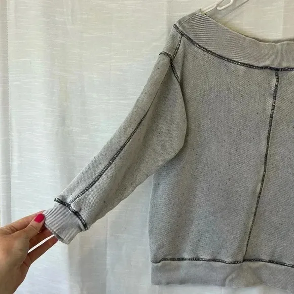 Anthropologie Pilcro off the shoulder slouchy sweatshirt