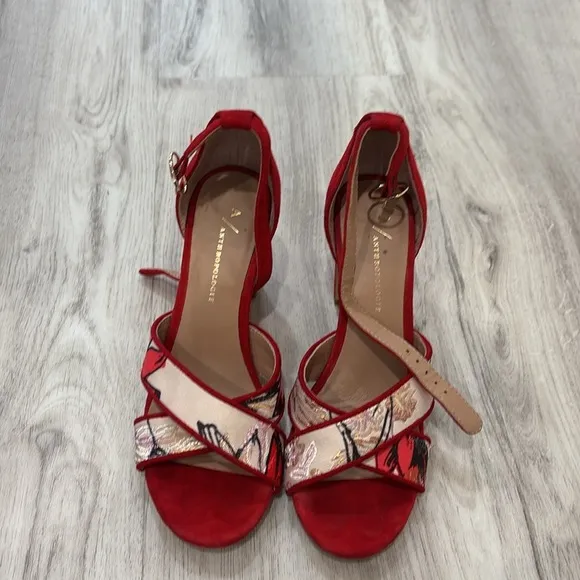 Anthropologie Red Jacquard  red block  Heel Sandals 6.5