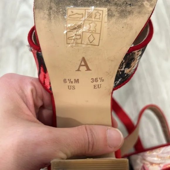 Anthropologie Red Jacquard  red block  Heel Sandals 6.5