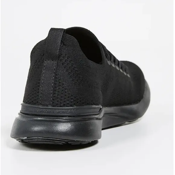 APL: Athletic Propulsion LabsTechLoom Breeze Sneakers black/black women size7.5