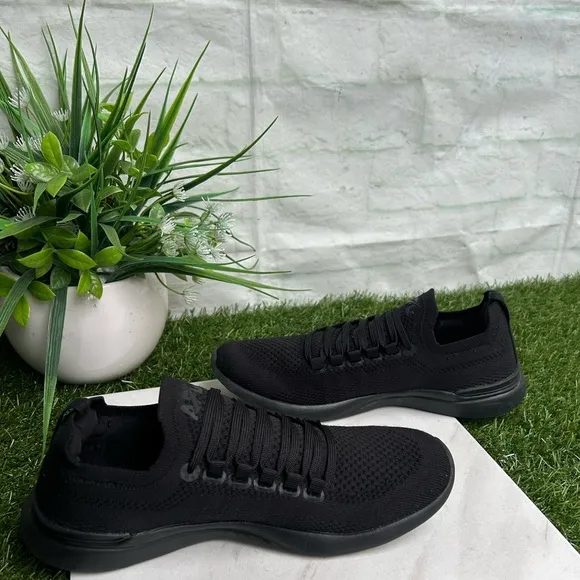 APL: Athletic Propulsion LabsTechLoom Breeze Sneakers black/black women size7.5