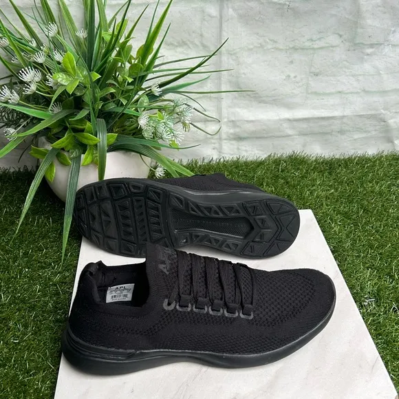 APL: Athletic Propulsion LabsTechLoom Breeze Sneakers black/black women size7.5