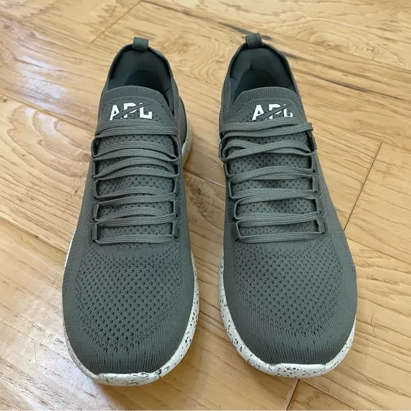 APL Techloom Breeze Running Sneakers Fatigue Pristine Speckle Green Men’s Size 9