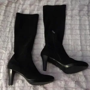 Aquatalia Black Rhumba Kate Middleton Suede Knee High 3.5&quot; Heel Boots 10