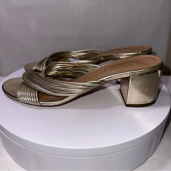 Aquazzura Gold Leather Slides Sandals Size 39. Gold Metallic.
