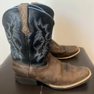 ARIAT TOMBSTONE SQUARE TOE WESTERN BOOTS BLUE UPPER 10012794 YOUTH 5 Cowboy