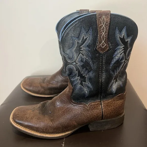 ARIAT TOMBSTONE SQUARE TOE WESTERN BOOTS BLUE UPPER 10012794 YOUTH 5 Cowboy