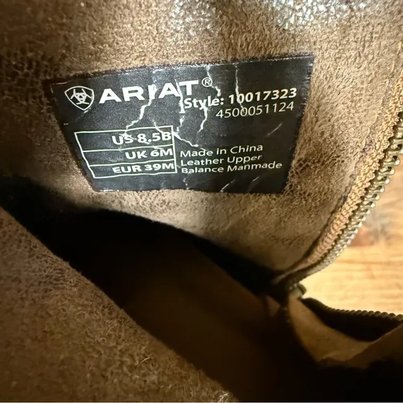 ARIAT WOMEN'S DARLIN WESTERN BOOTS - ROUND TOE size 8.5