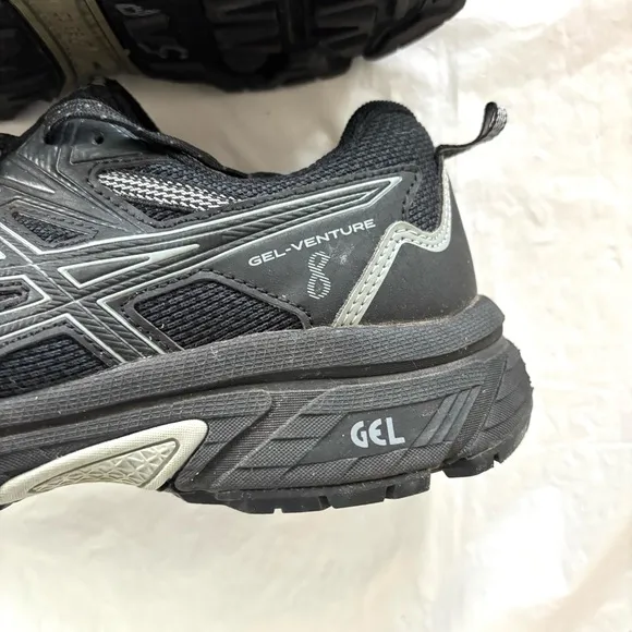 ASICS Gel Venture 8 Black running Sneakers SZ 9.5 NWOT