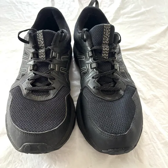 ASICS Gel Venture 8 Black running Sneakers SZ 9.5 NWOT