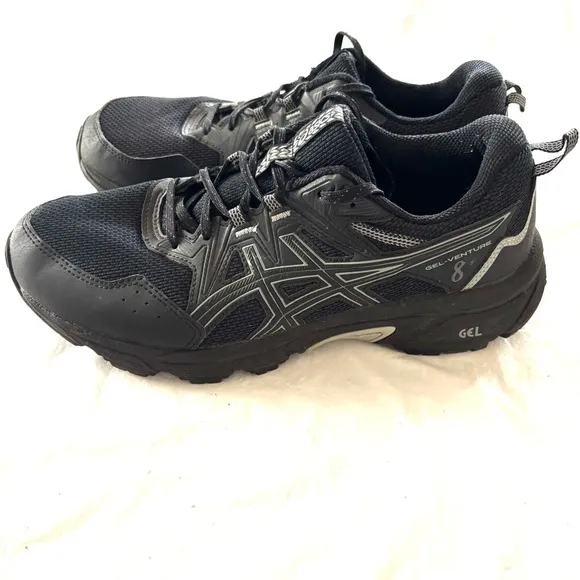 ASICS Gel Venture 8 Black running Sneakers SZ 9.5 NWOT