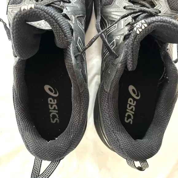 ASICS Gel Venture 8 Black running Sneakers SZ 9.5 NWOT