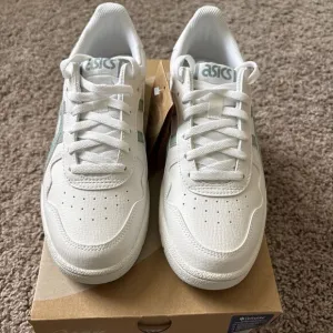 ASICS Japan S Womens Shoes Sneakers White Malachite Green 1202A118-125 Size 7.5