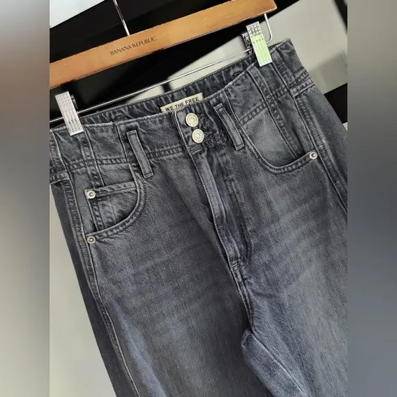 Aster Straight Leg Jeans NWOT ridge grey