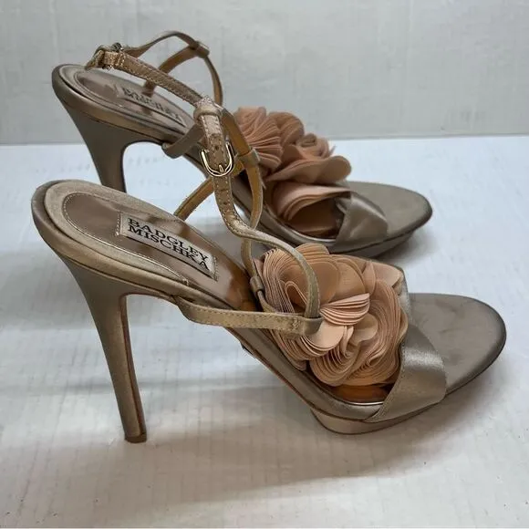 BADGLEY MISCHKA Randee Nude CHAMPAGNE RAW SATIN RUFFLE SANDALS, 10