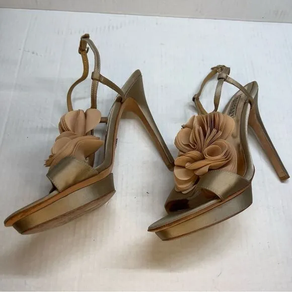 BADGLEY MISCHKA Randee Nude CHAMPAGNE RAW SATIN RUFFLE SANDALS, 10