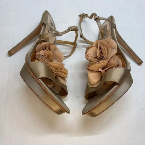 BADGLEY MISCHKA Randee Nude CHAMPAGNE RAW SATIN RUFFLE SANDALS, 10