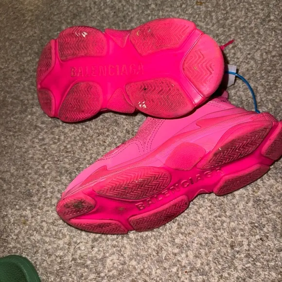 Balenciaga Pink Sneakers Sporty Low-Top Design