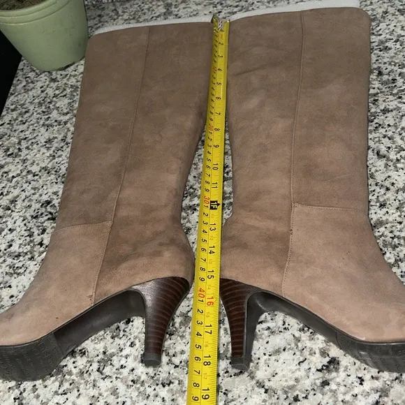 BANANA REPUBLIC Paisley Cocoa Brown Knee High Leather Boots Sz 7.5 Style 779392