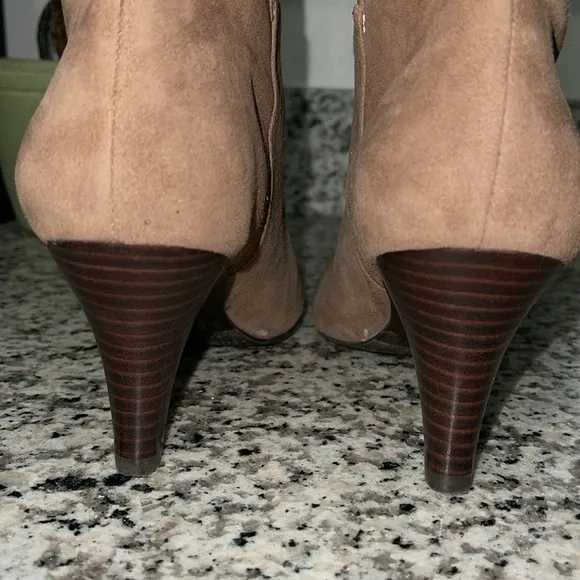 BANANA REPUBLIC Paisley Cocoa Brown Knee High Leather Boots Sz 7.5 Style 779392