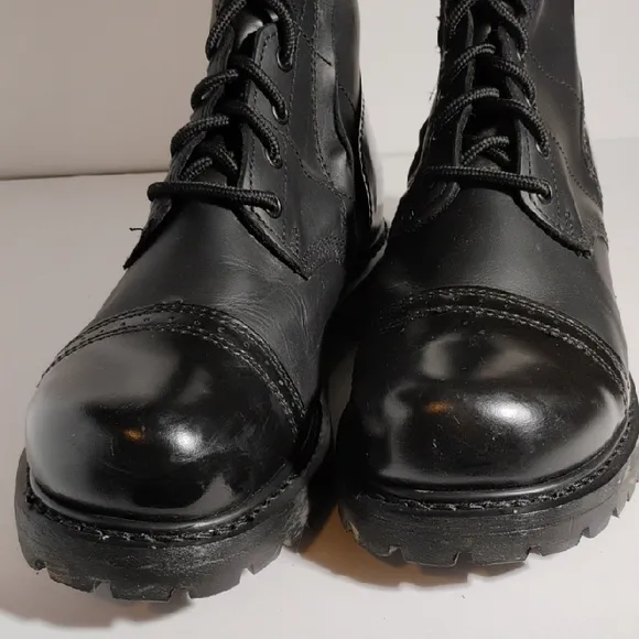 Bates Men's Size 9.5 Paratrooper Jump boots Black Leather Oil Resistant Side Zip