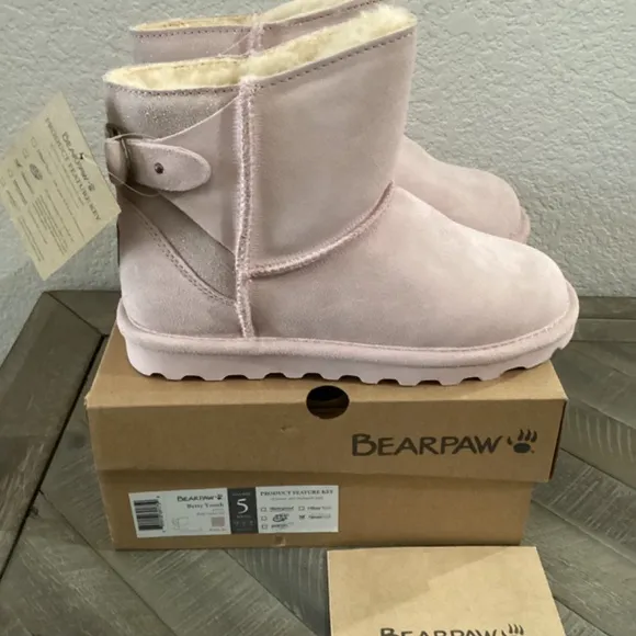BEARPAW Big Girls Betty Boots, size 5