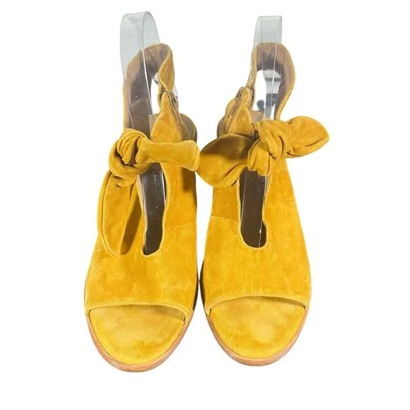 Bernardo Women's Sandals 7.5M Peep Toe Bow Accent Mustard Yellow Suede Leather