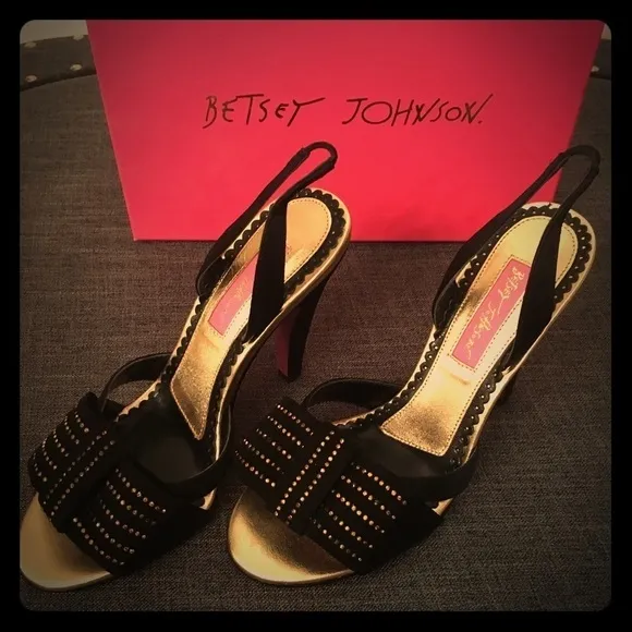 Betsy Johnson Black &amp; Gold Bow Slingback Heels NWT