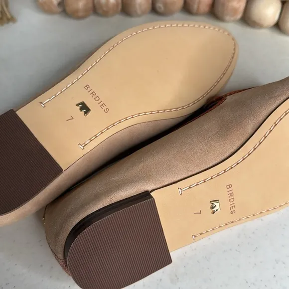 Birdies Heron Flat Color Carmelo Suede Tassel Sz 7
