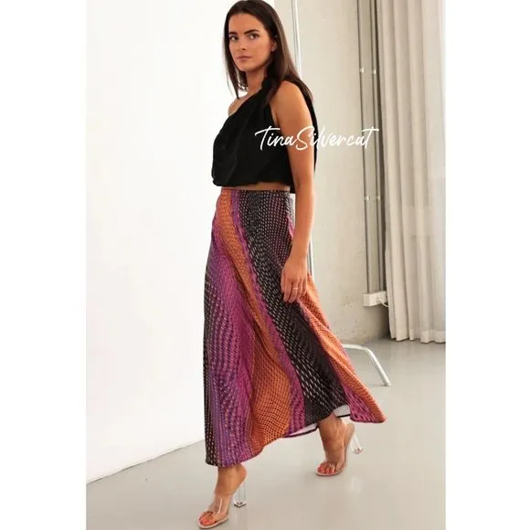 BLOGGER'S FAVE! Zara Printed Midi Skirt NWT