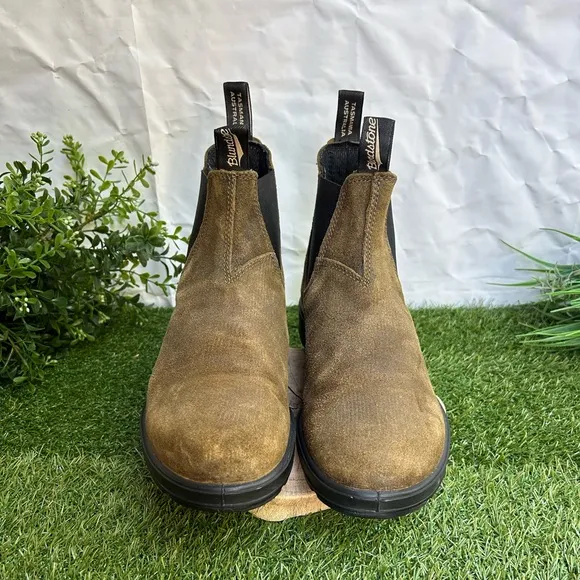 Blundstone 1615MEN'S ORIGINALSSUEDE BOOTS- DARK OLIVE Sz US 11.5  gently used