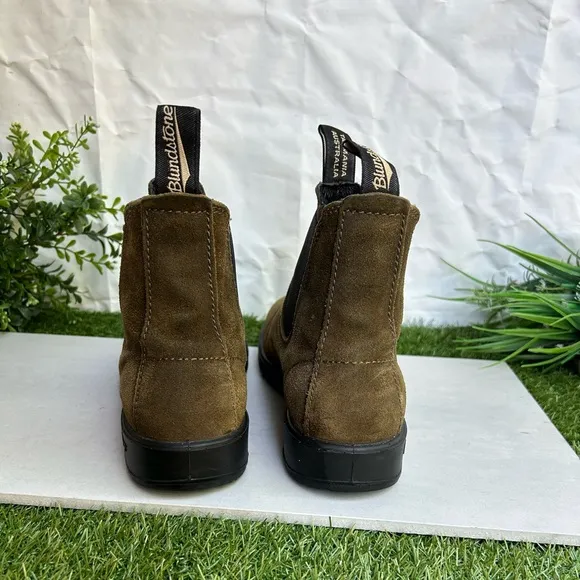 Blundstone 1615MEN'S ORIGINALSSUEDE BOOTS- DARK OLIVE Sz US 11.5  gently used
