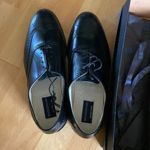 Bostonian Shoes Black