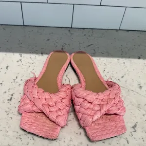 Bottega Veneta Pink Stretch Raffia Straw Flat Slide Sandal 38